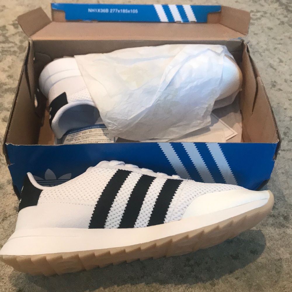Adidas Flashback White